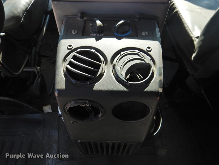 image for item DK2443 2010 International 4300  utility / service truck