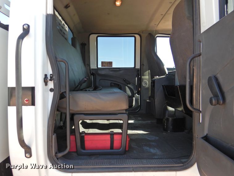 image for item DK2443 2010 International 4300  utility / service truck