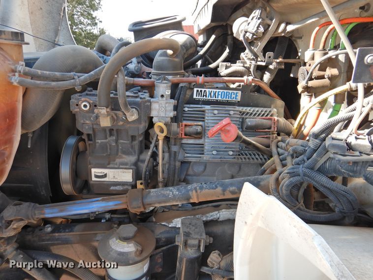 image for item DK2443 2010 International 4300  utility / service truck