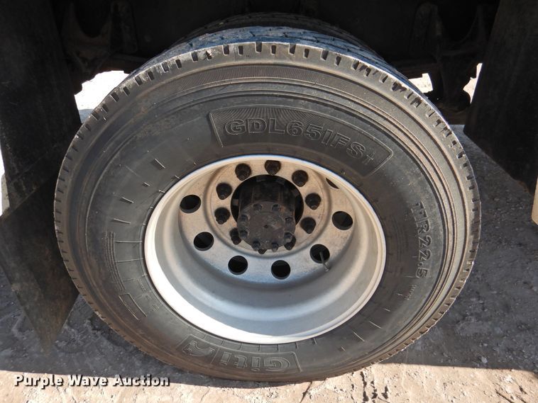 image for item DK2443 2010 International 4300  utility / service truck