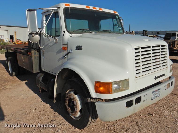 image for item DK2444 1998 International 4700  flatbed truck