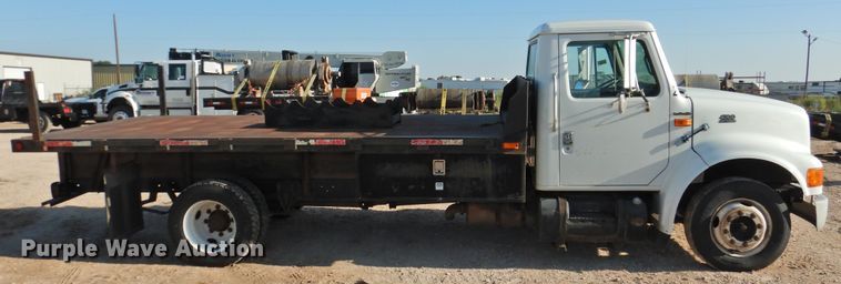 image for item DK2444 1998 International 4700  flatbed truck