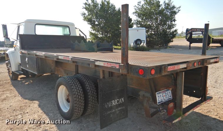 image for item DK2444 1998 International 4700  flatbed truck