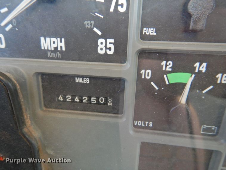 image for item DK2444 1998 International 4700  flatbed truck