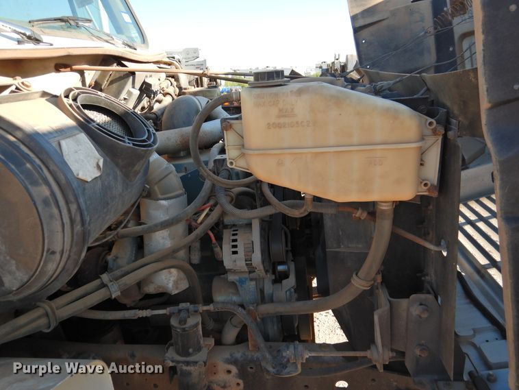 image for item DK2444 1998 International 4700  flatbed truck