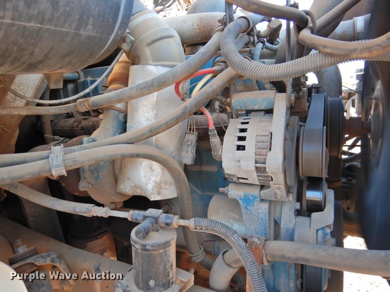 image for item DK2444 1998 International 4700  flatbed truck