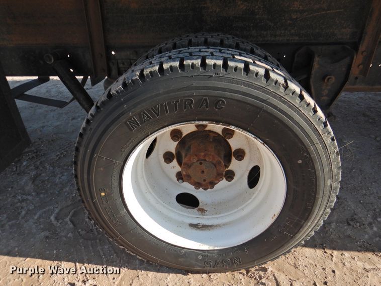 image for item DK2444 1998 International 4700  flatbed truck