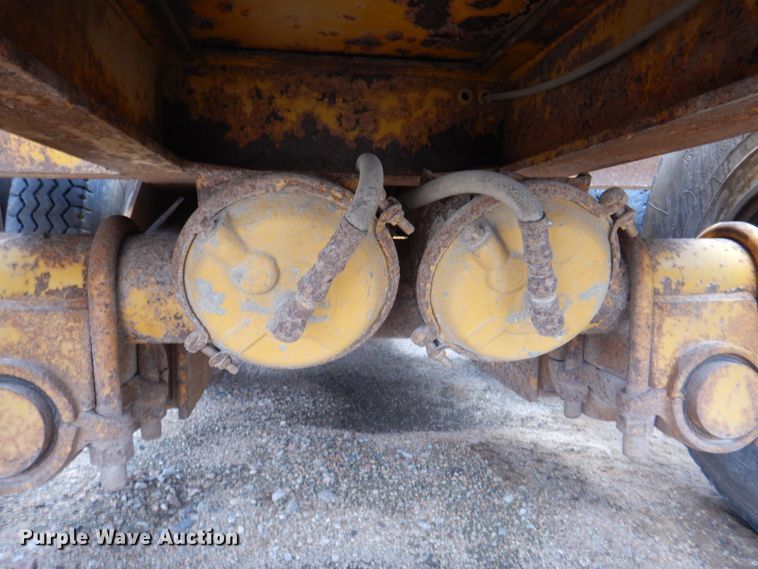 image for item DL0189 1985 Load King  low boy equipment trailer