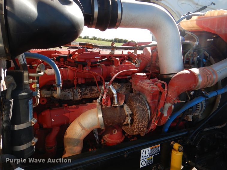 image for item DL0546 2015 Peterbilt 389  semi truck