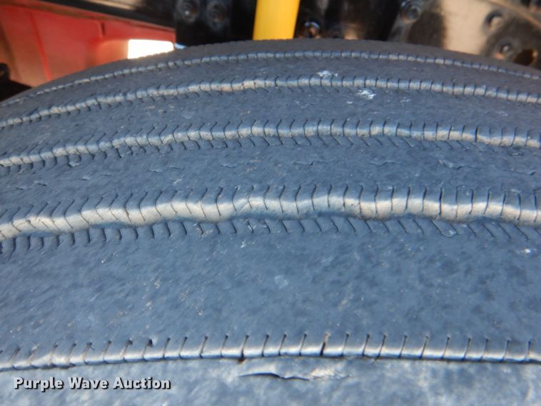 image for item DL0546 2015 Peterbilt 389  semi truck