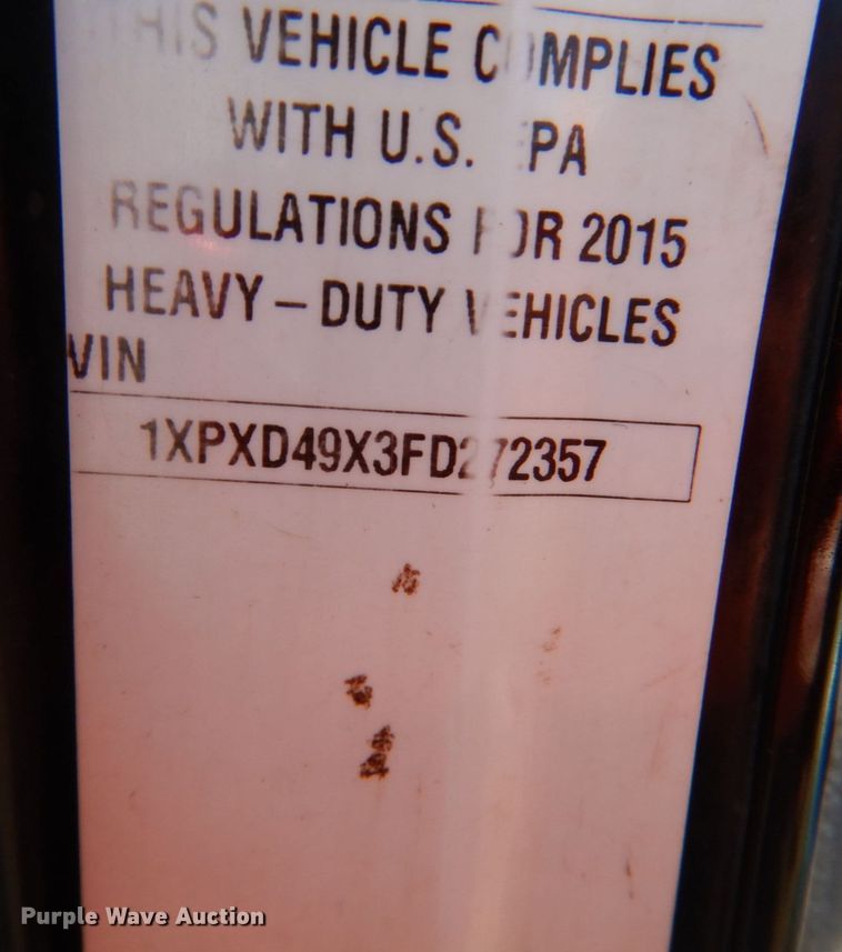 image for item DL0546 2015 Peterbilt 389  semi truck