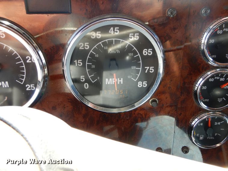 image for item DL6255 2006 International Eagle 9200i  semi truck