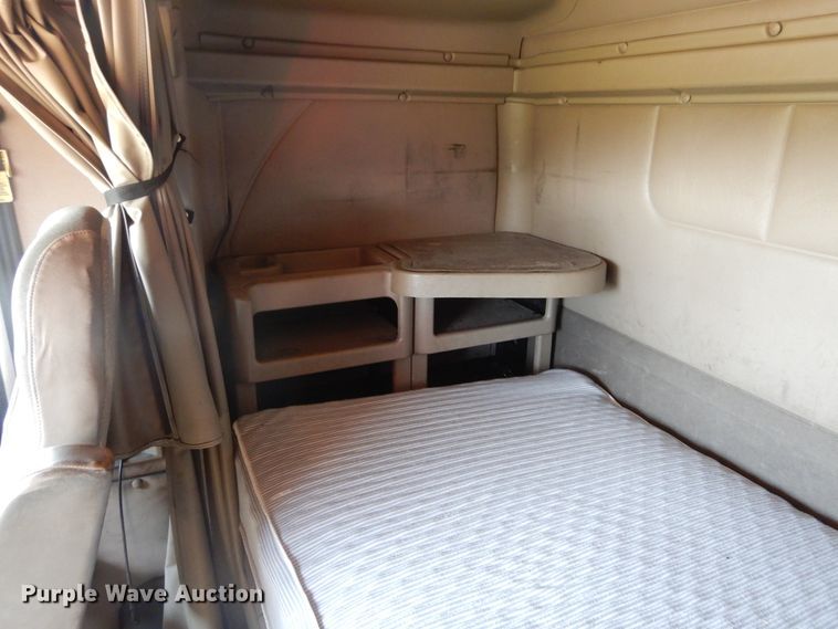 image for item DL6255 2006 International Eagle 9200i  semi truck