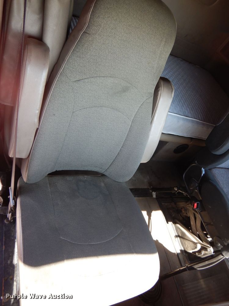 image for item DL6255 2006 International Eagle 9200i  semi truck