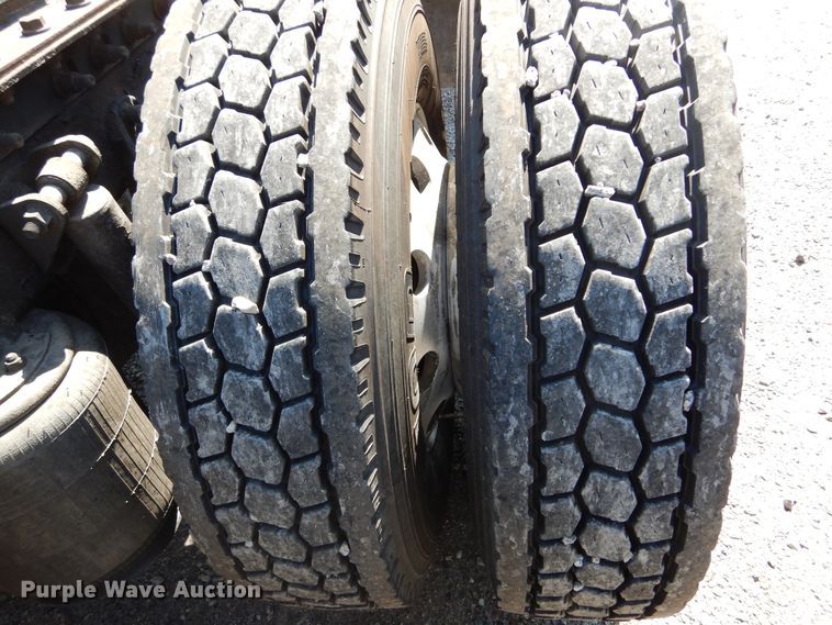 image for item DL6255 2006 International Eagle 9200i  semi truck