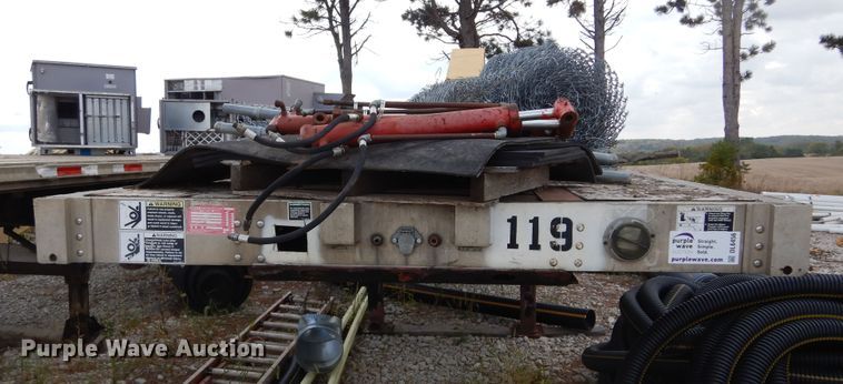 image for item DL6456 2000 Wilson  flatbed trailer