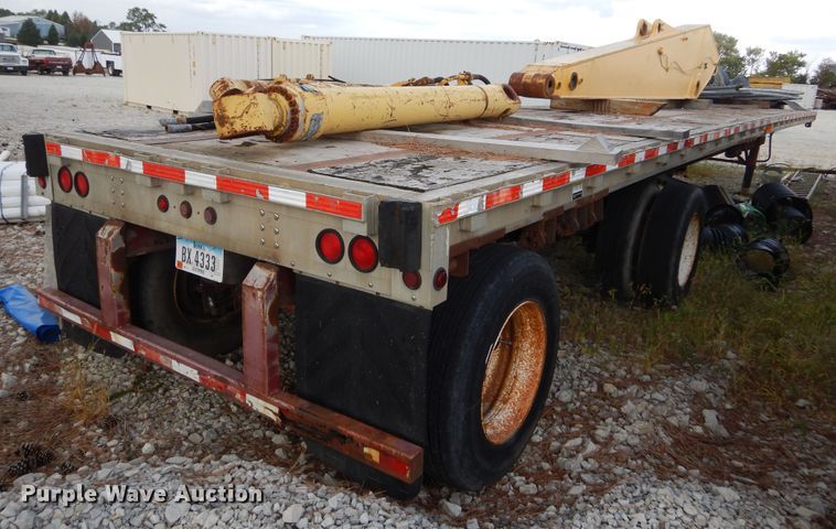 image for item DL6456 2000 Wilson  flatbed trailer