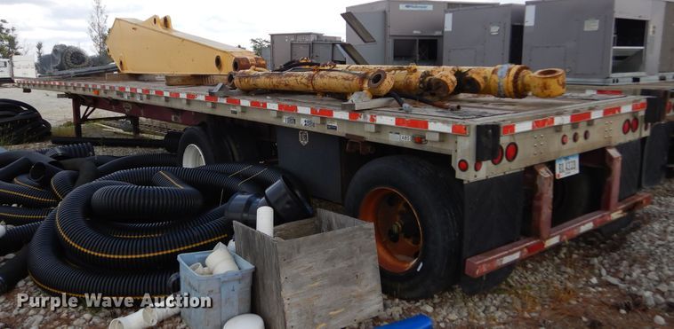 image for item DL6456 2000 Wilson  flatbed trailer