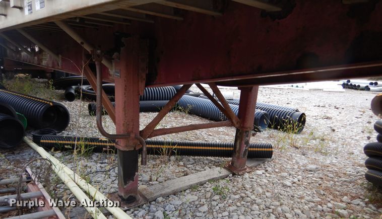 image for item DL6456 2000 Wilson  flatbed trailer