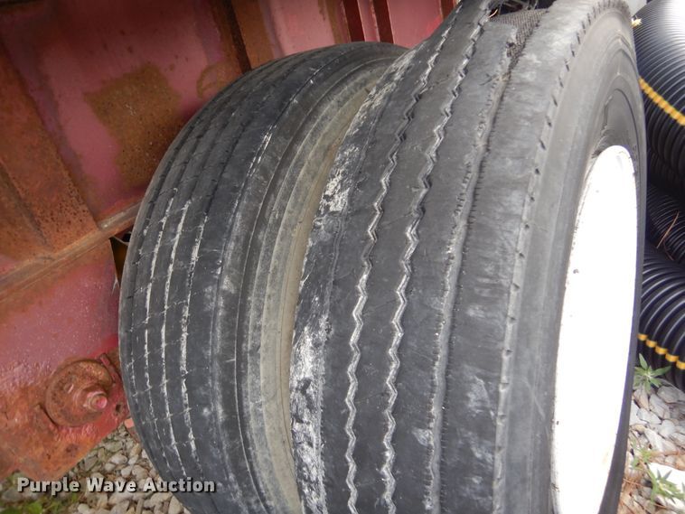 image for item DL6456 2000 Wilson  flatbed trailer