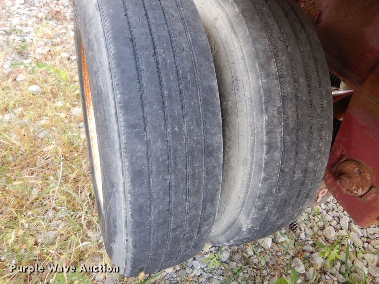 image for item DL6456 2000 Wilson  flatbed trailer