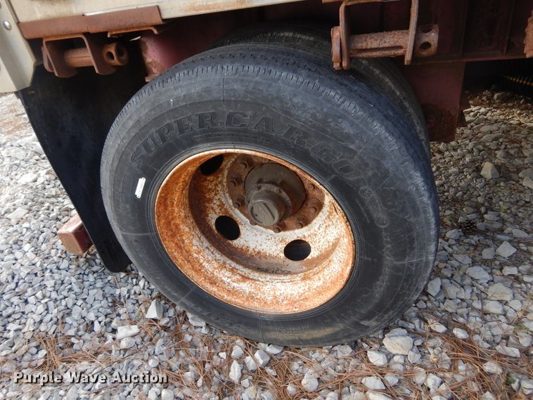 image for item DL6456 2000 Wilson  flatbed trailer