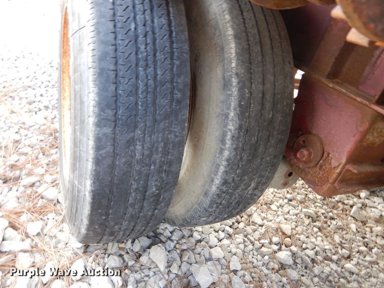 image for item DL6456 2000 Wilson  flatbed trailer