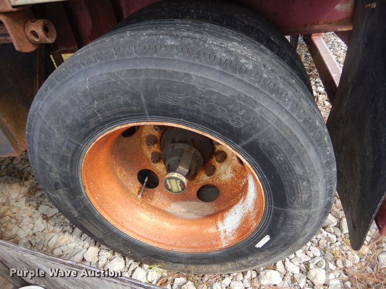 image for item DL6456 2000 Wilson  flatbed trailer