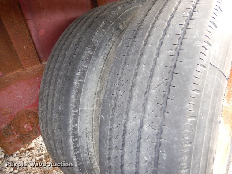 image for item DL6456 2000 Wilson  flatbed trailer