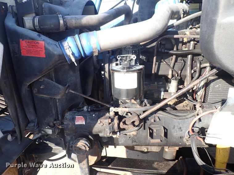 image for item DL7652 1998 International 9200  semi truck