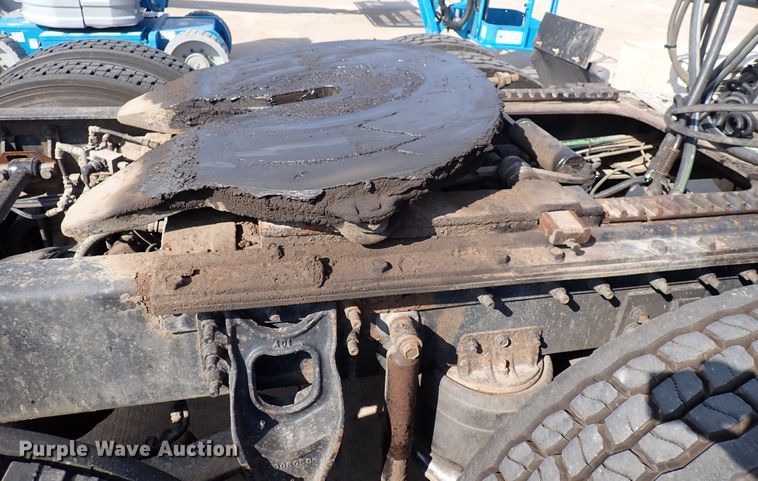 image for item DL7652 1998 International 9200  semi truck