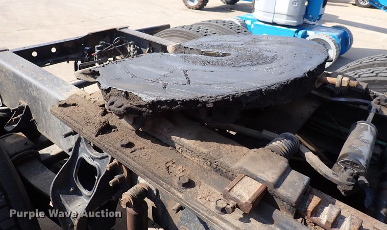 image for item DL7652 1998 International 9200  semi truck