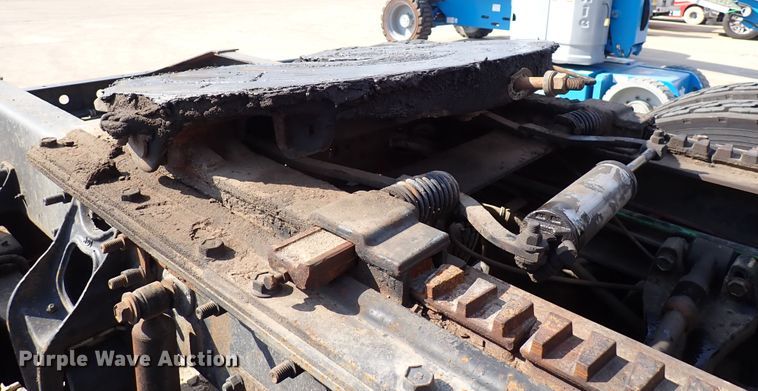 image for item DL7652 1998 International 9200  semi truck