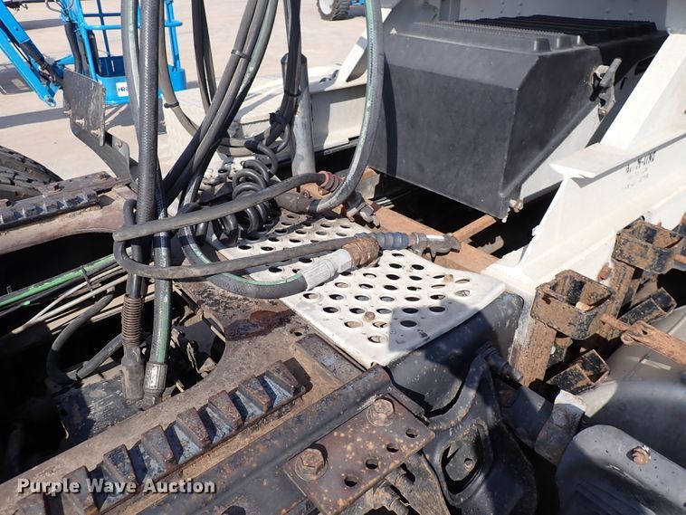 image for item DL7652 1998 International 9200  semi truck