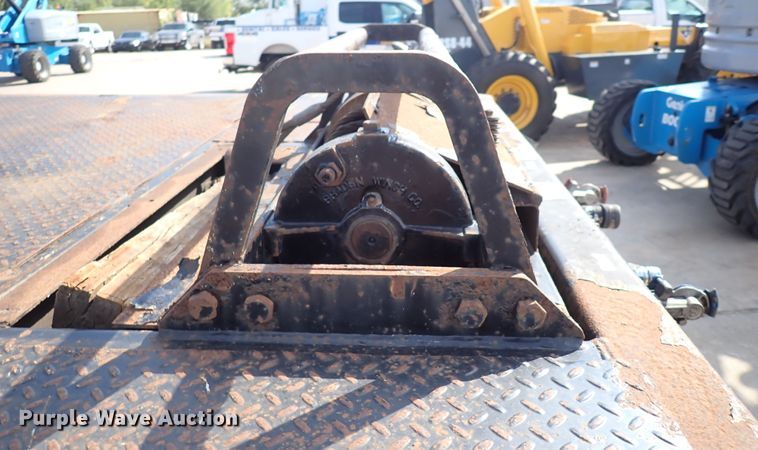 image for item DL7663 2005 Trail King TK70HT-482  drop deck equipment trailer