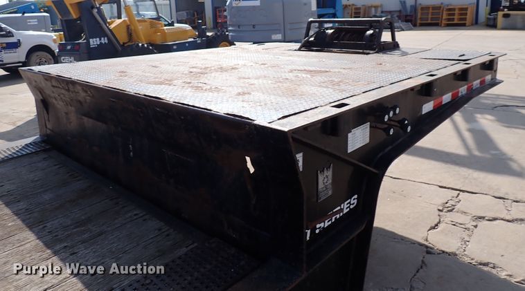 image for item DL7663 2005 Trail King TK70HT-482  drop deck equipment trailer