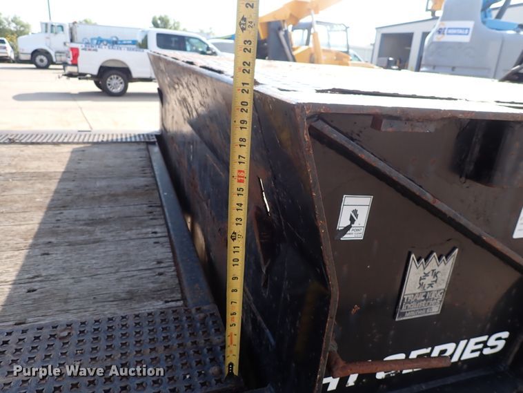image for item DL7663 2005 Trail King TK70HT-482  drop deck equipment trailer