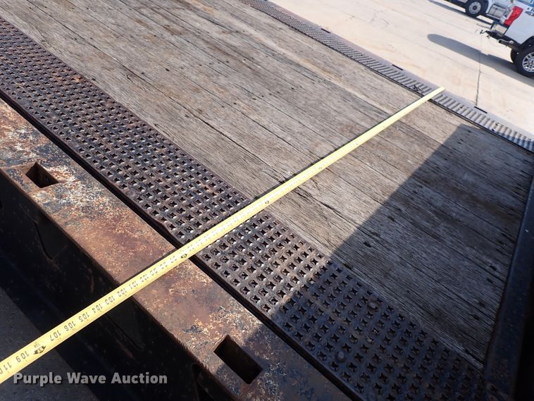 image for item DL7663 2005 Trail King TK70HT-482  drop deck equipment trailer