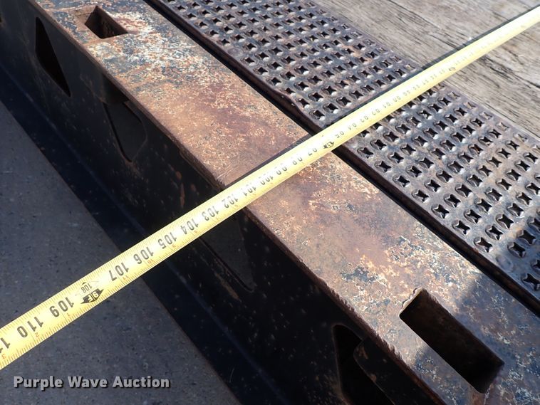 image for item DL7663 2005 Trail King TK70HT-482  drop deck equipment trailer