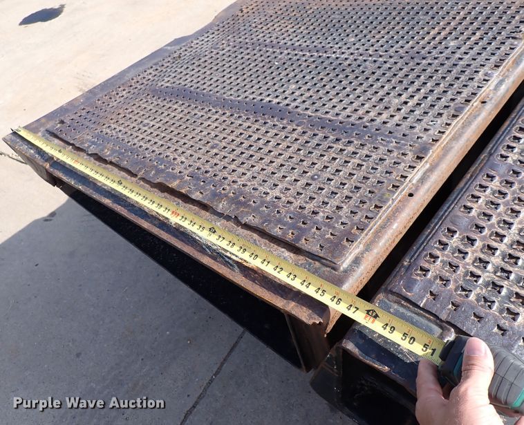 image for item DL7663 2005 Trail King TK70HT-482  drop deck equipment trailer