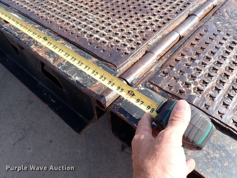 image for item DL7663 2005 Trail King TK70HT-482  drop deck equipment trailer