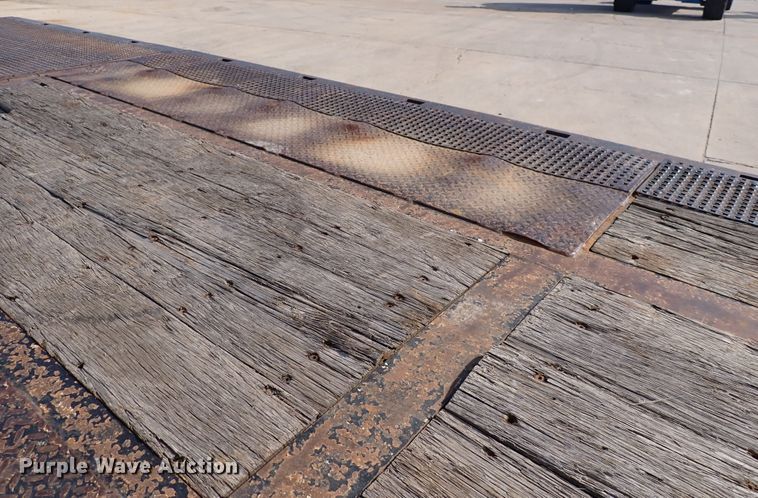 image for item DL7663 2005 Trail King TK70HT-482  drop deck equipment trailer