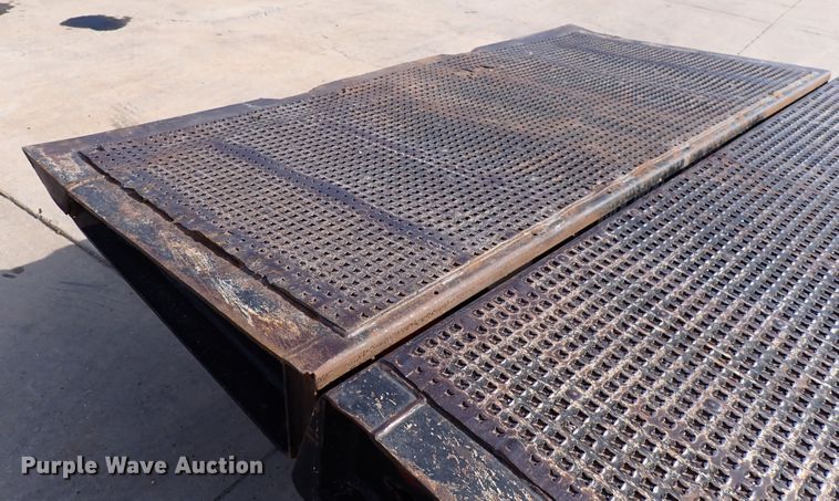 image for item DL7663 2005 Trail King TK70HT-482  drop deck equipment trailer