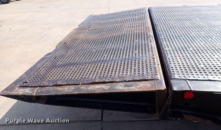 image for item DL7663 2005 Trail King TK70HT-482  drop deck equipment trailer