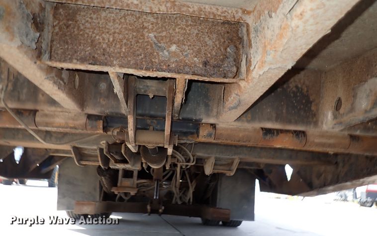 image for item DL7663 2005 Trail King TK70HT-482  drop deck equipment trailer