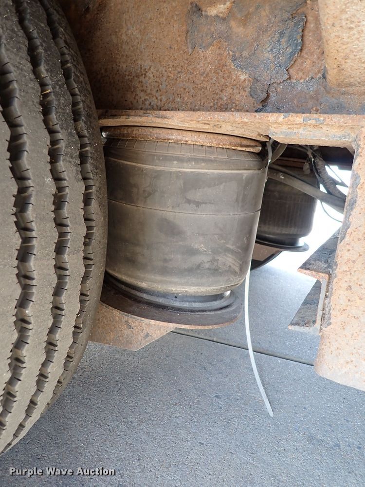 image for item DL7663 2005 Trail King TK70HT-482  drop deck equipment trailer