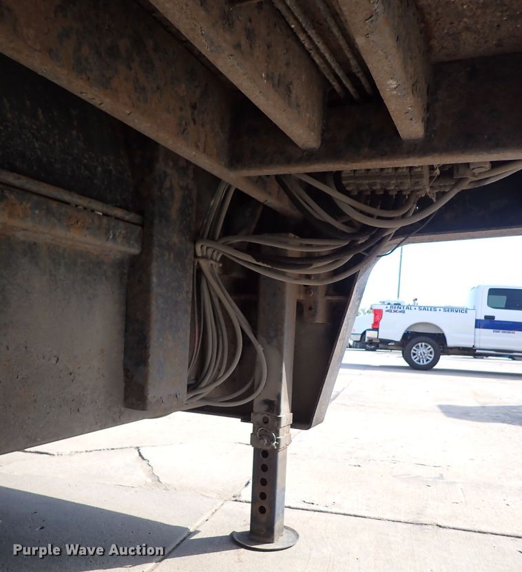 image for item DL7663 2005 Trail King TK70HT-482  drop deck equipment trailer