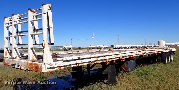 image for item DL7697 1977 Wilson  flatbed hay trailer