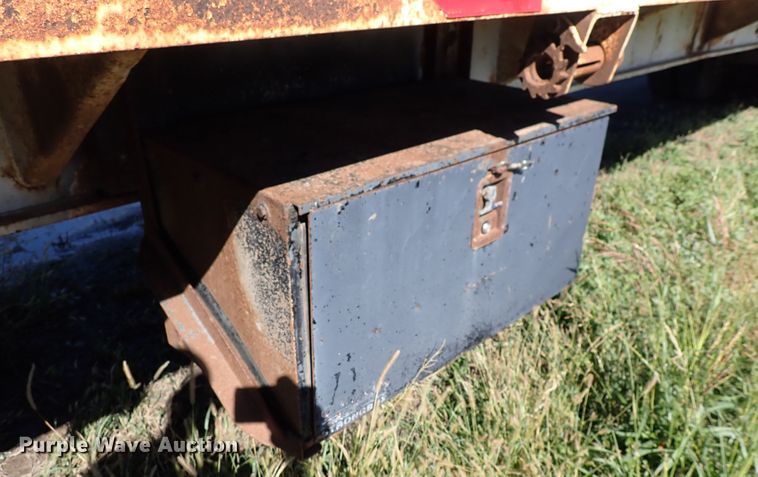 image for item DL7697 1977 Wilson  flatbed hay trailer