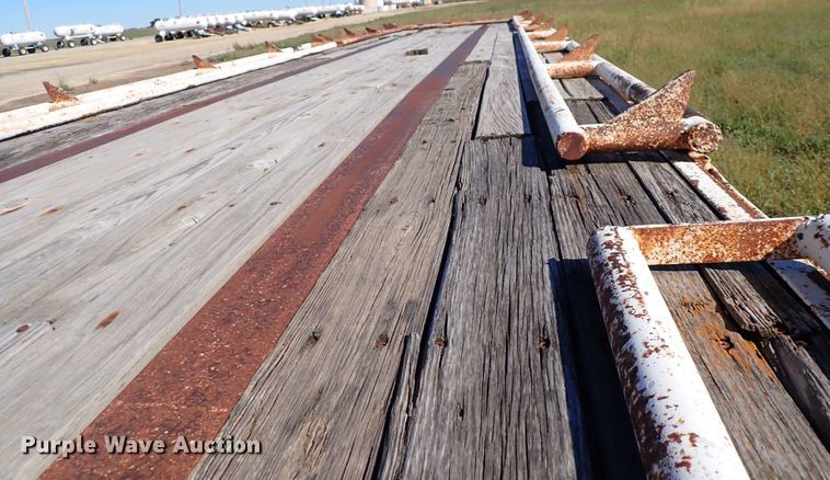 image for item DL7697 1977 Wilson  flatbed hay trailer